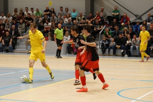 Pohled na futsal z různých míst v hale